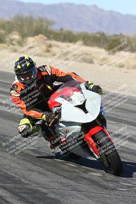 media/Dec-04-2025-Racers Edge (Thu) [[5ebc9f124d]]/3-B Group/3-Session 2 (Turn 7 Inside)/